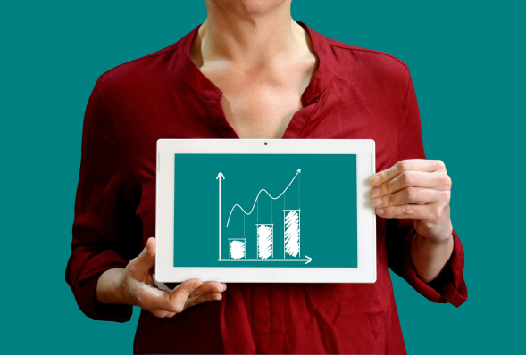 Analyst Presenting customer deduction volume